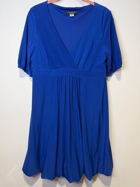 essentials by abs dress size large